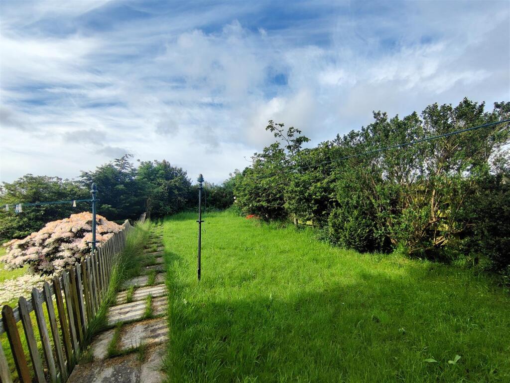 013 - Back Garden -  (1).jpg