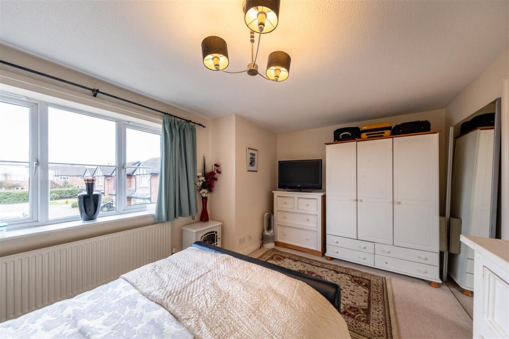 8 Gowy Court-014.jpg