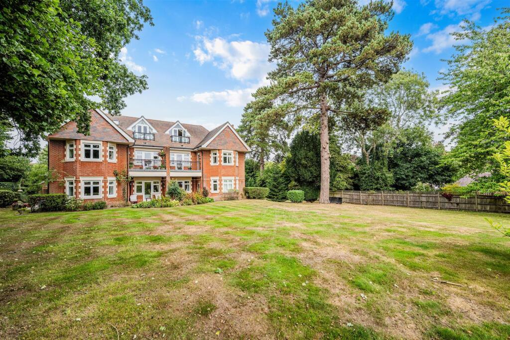 LONG ORCHARDS, FLAT 6 (5).jpg