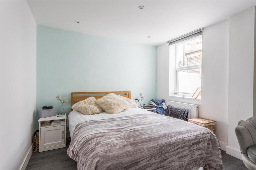 Flat 2, Wallace House-12.jpg