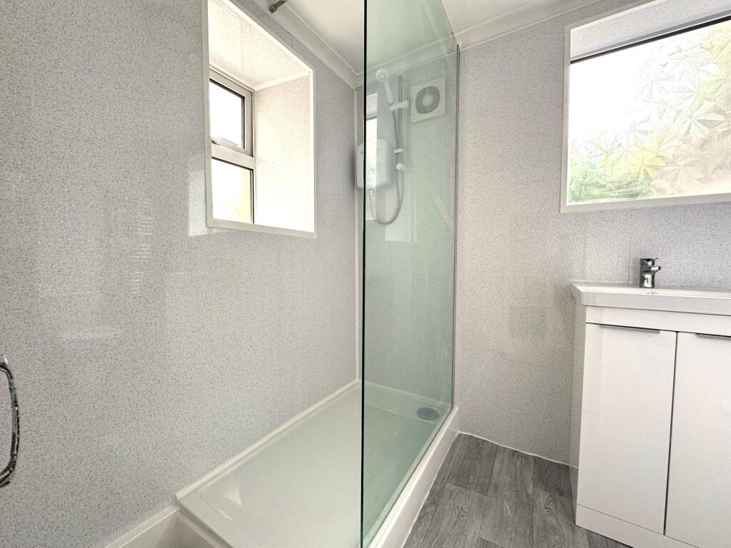 Shower room (1)