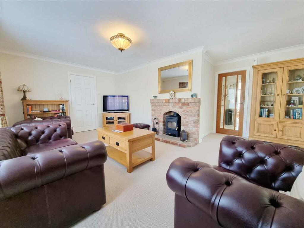 Living Room: