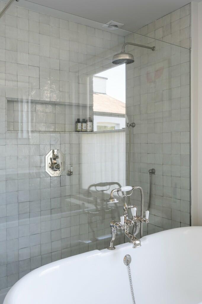 Principal bathroom