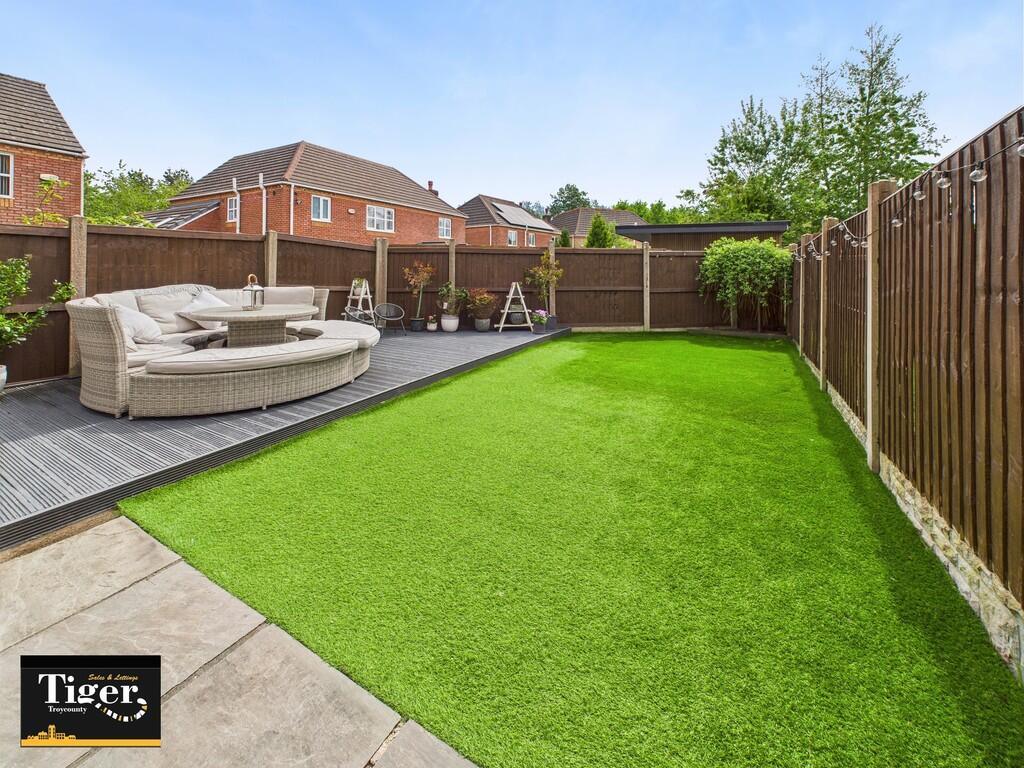 CAM02176G0-PR0571...