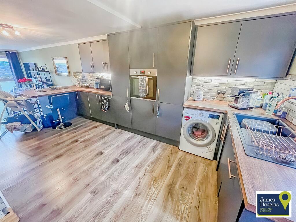 LoungeKitchen2