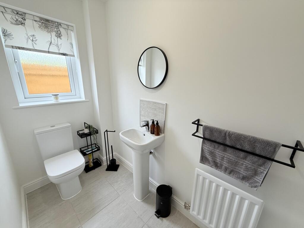 6 Wintergreen Drive, Dumfries, DG1 3WE - Braidwood