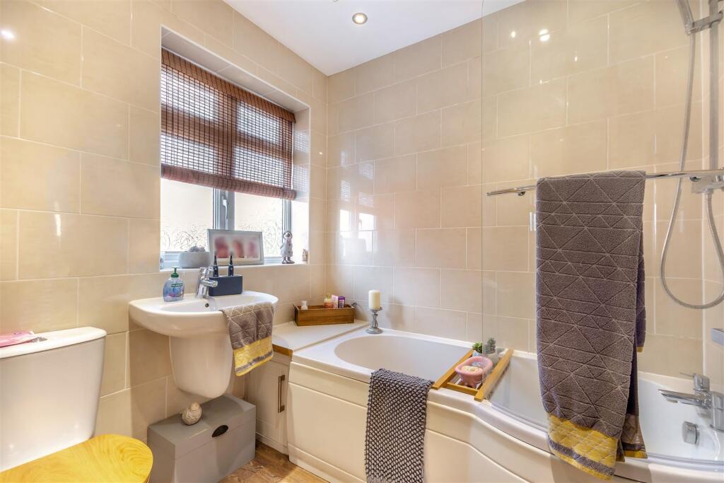 8666143-interior28.jpg