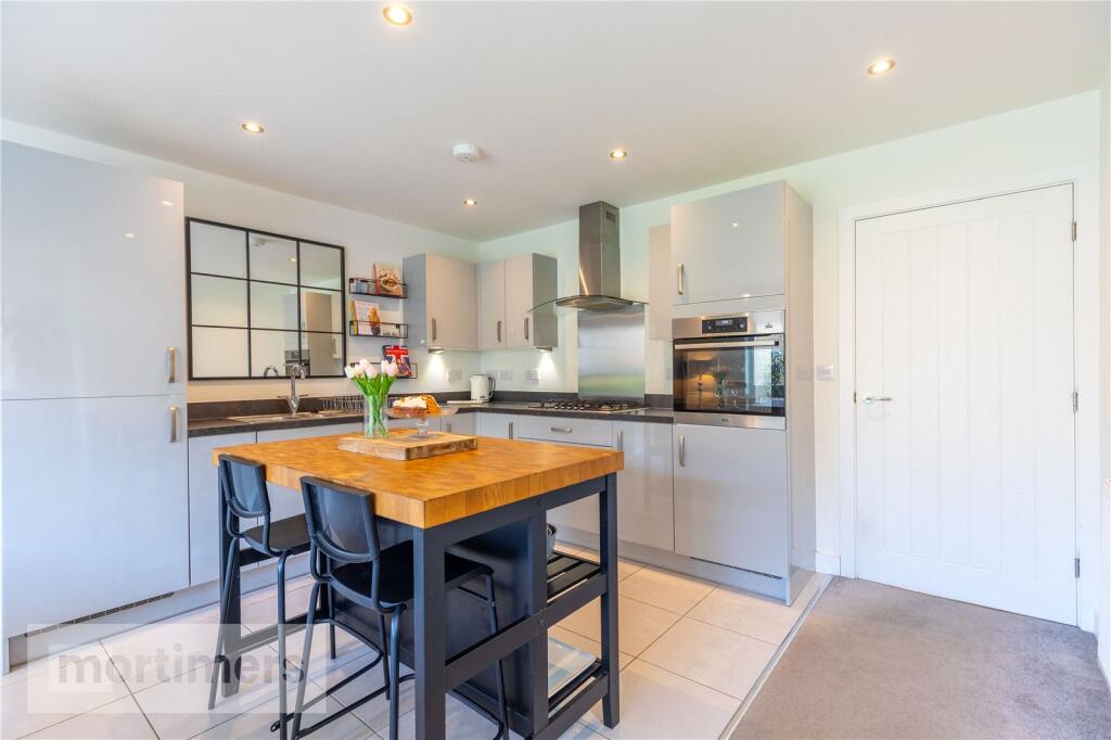 Kitchen/Dining