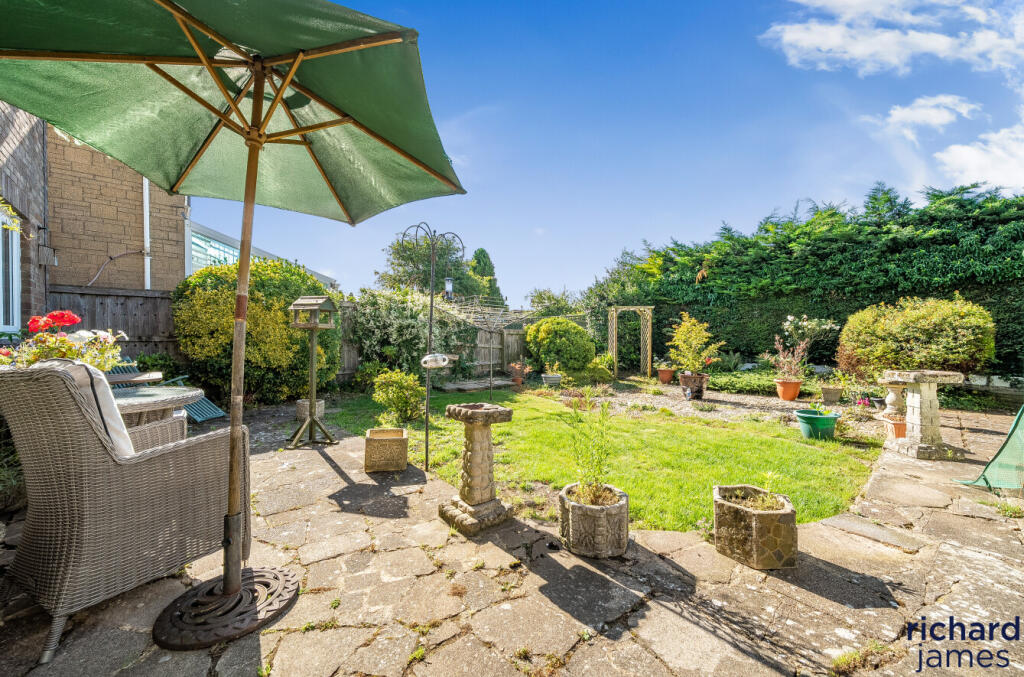 abab8e23-1043-482...