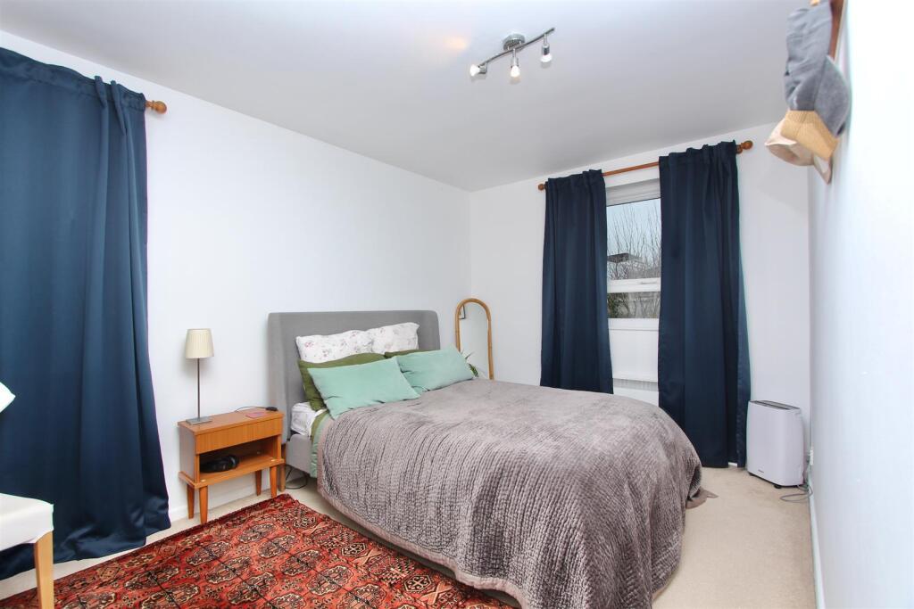 Lampard Grove, N16
