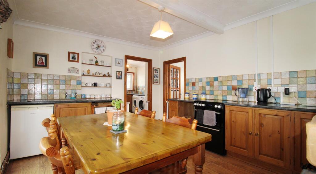 Kitchen / Diner to Utility Room