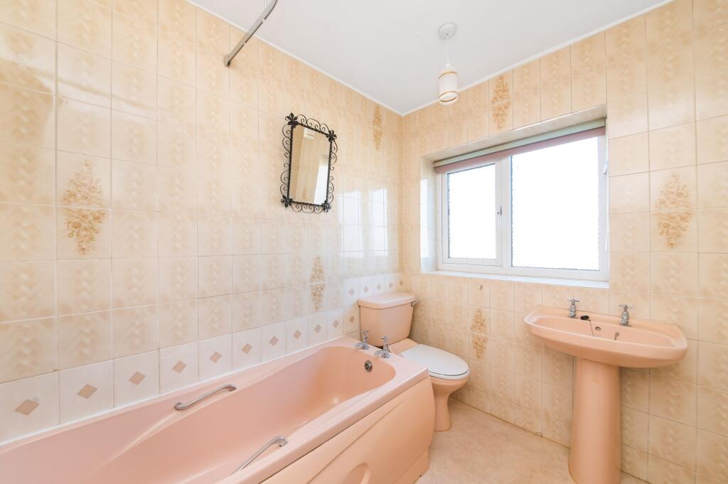 HOUSE BATHROOM