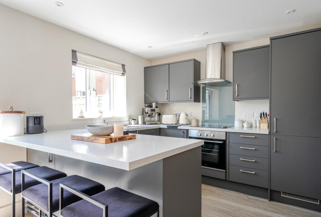 12-681de66ba7c0f-...