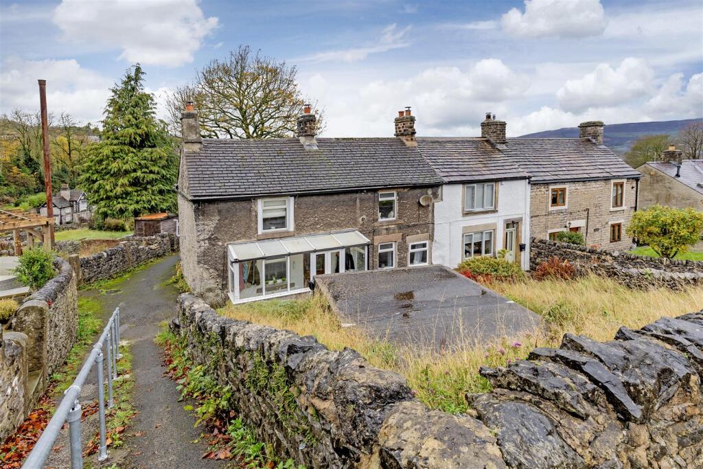 Front External-3.jpg