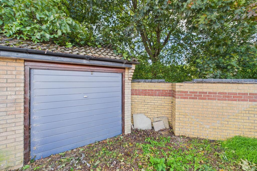 Garage En-Block