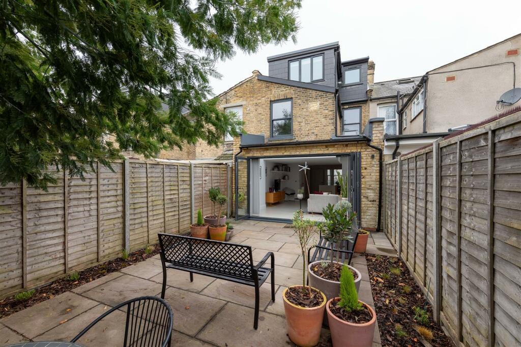 Birchdale Road E7