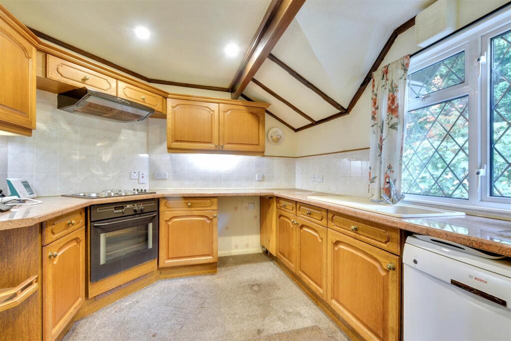 Kitchen (1).jpeg