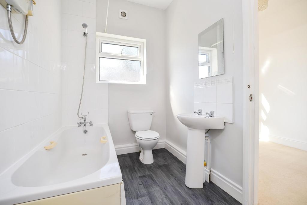 Jack &amp; Jill Bathroom