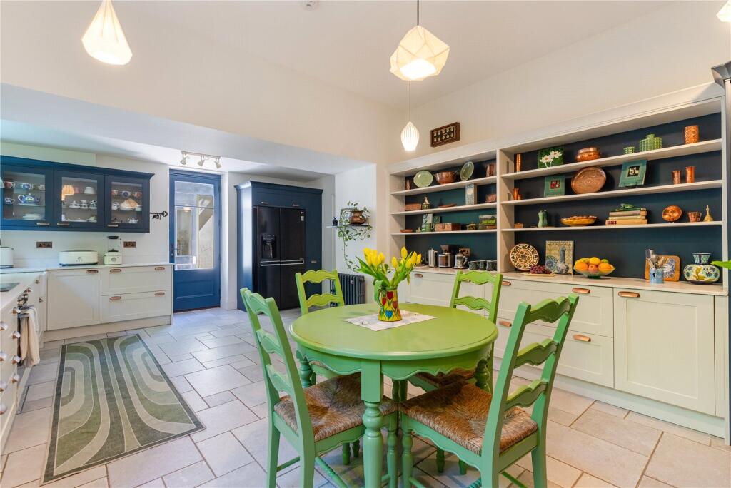 Kitchen/Breakf. Room