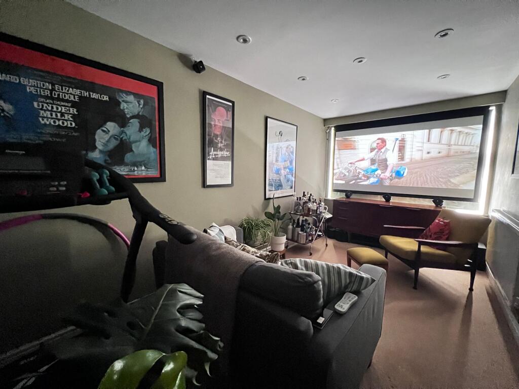 Second reception / Cinema Room