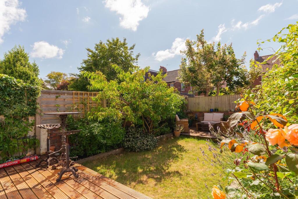 1B9RKE - External J.jpg