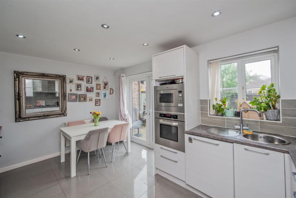 Fitted Dining Kitchen: