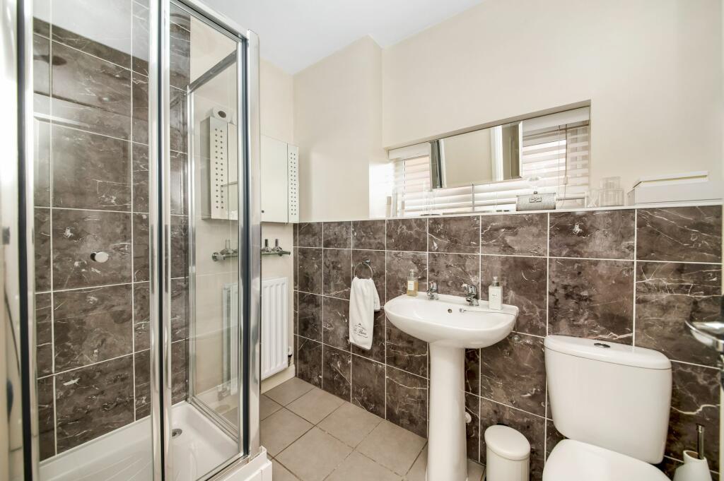 HOUSE BATHROOM