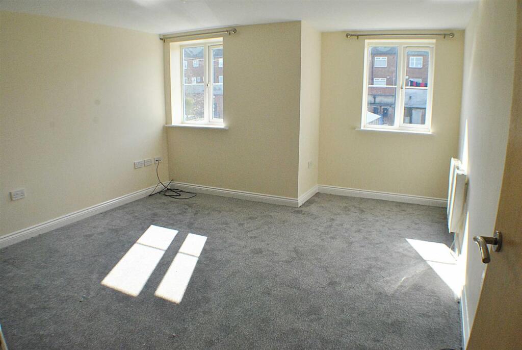 Machin Road, Henbury