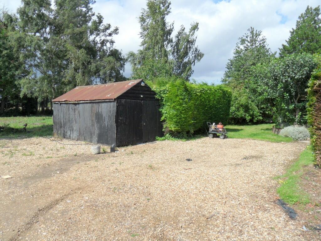 GARAGE &amp; DRIVEWAY