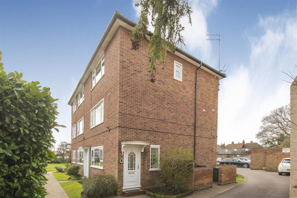 12 boleyn court ext7L.jpg