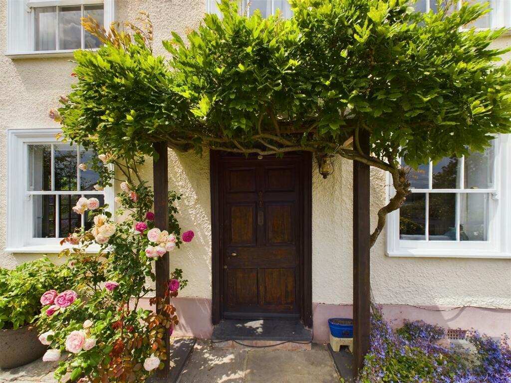 CAM02563G0-PR0081-ST