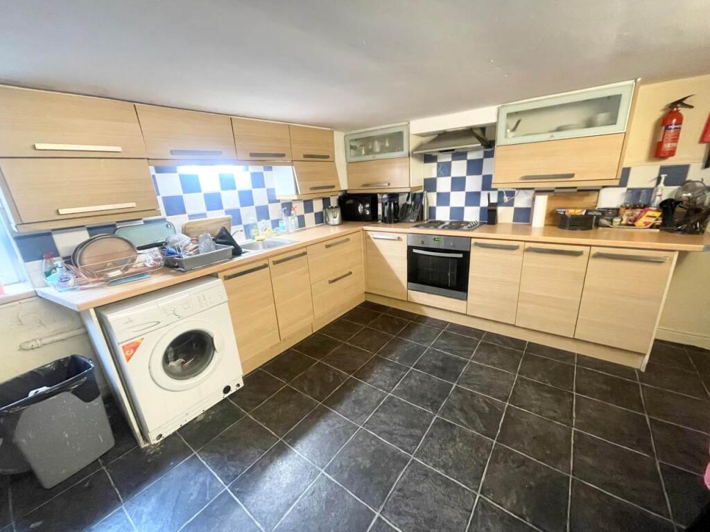 Kitchen (2)