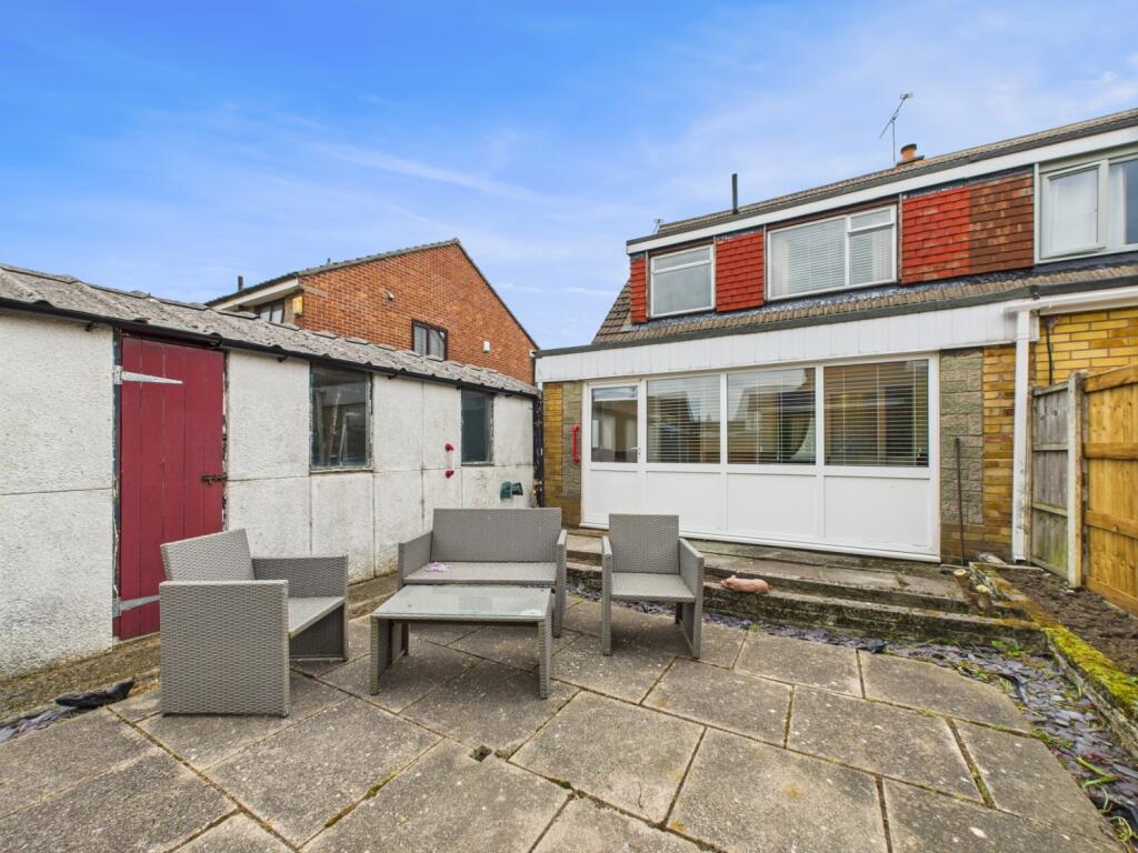 CAM02386G0-PR0128-STILL009