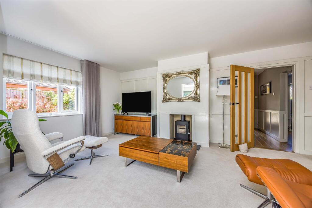 15 Sinah Lane, Hayling Island-Small-PorticoMarketi