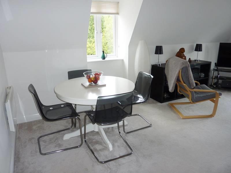 Dining Area.jpg