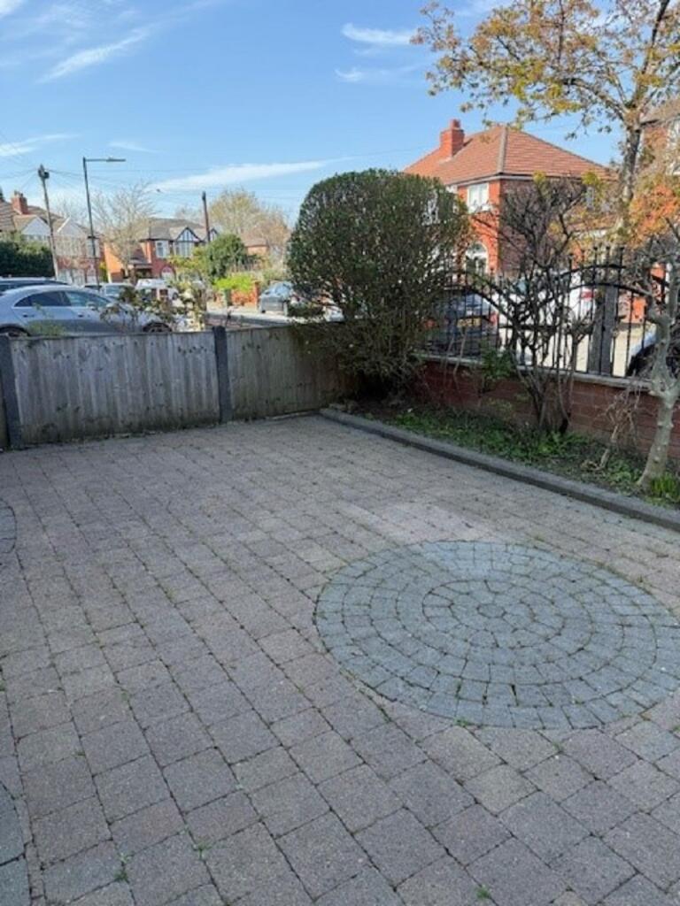 Front Garden &amp; Drive