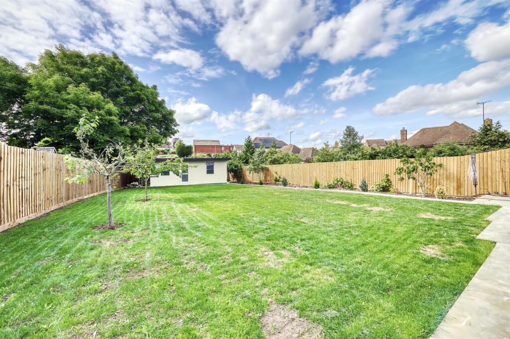 -4 St Marys Rushden-126_HDR-26.jpg