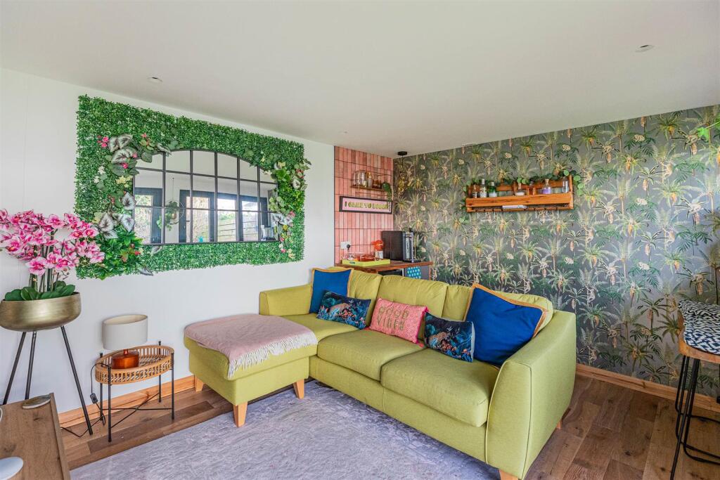 Dan Y Coed 20-28.jpg