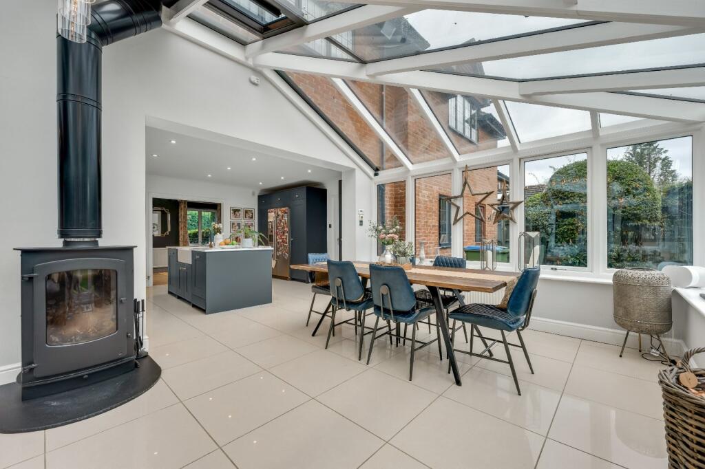 Dining/Family Room