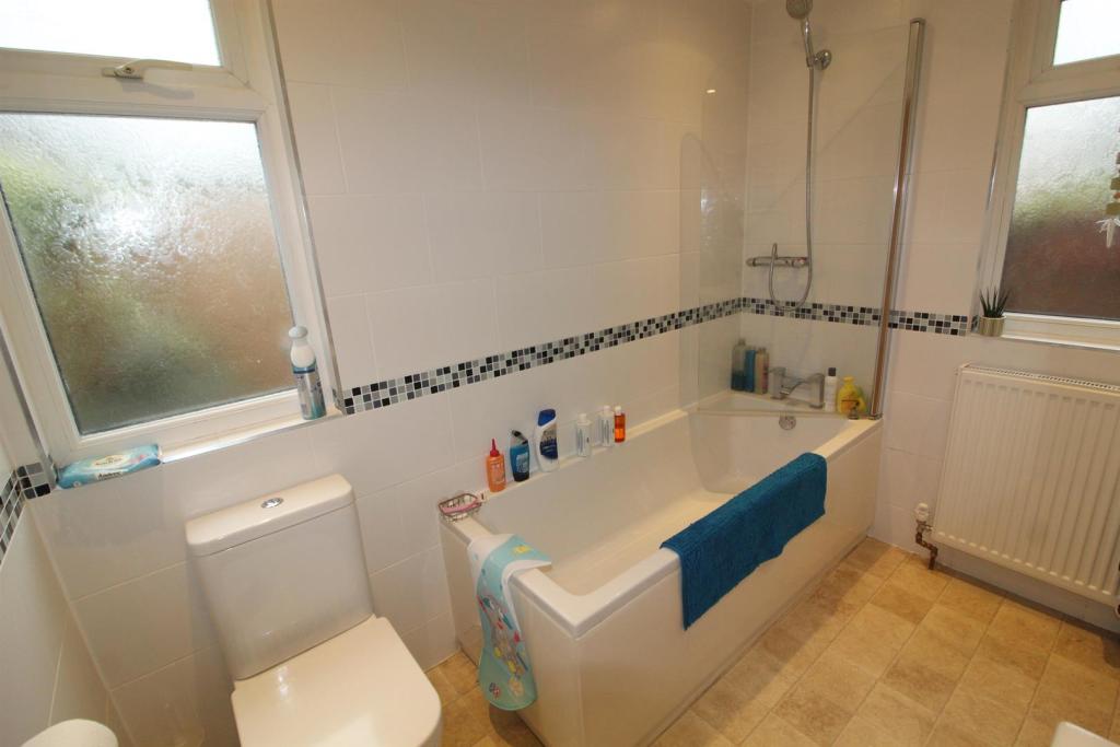 Bathroom NEW.jpg