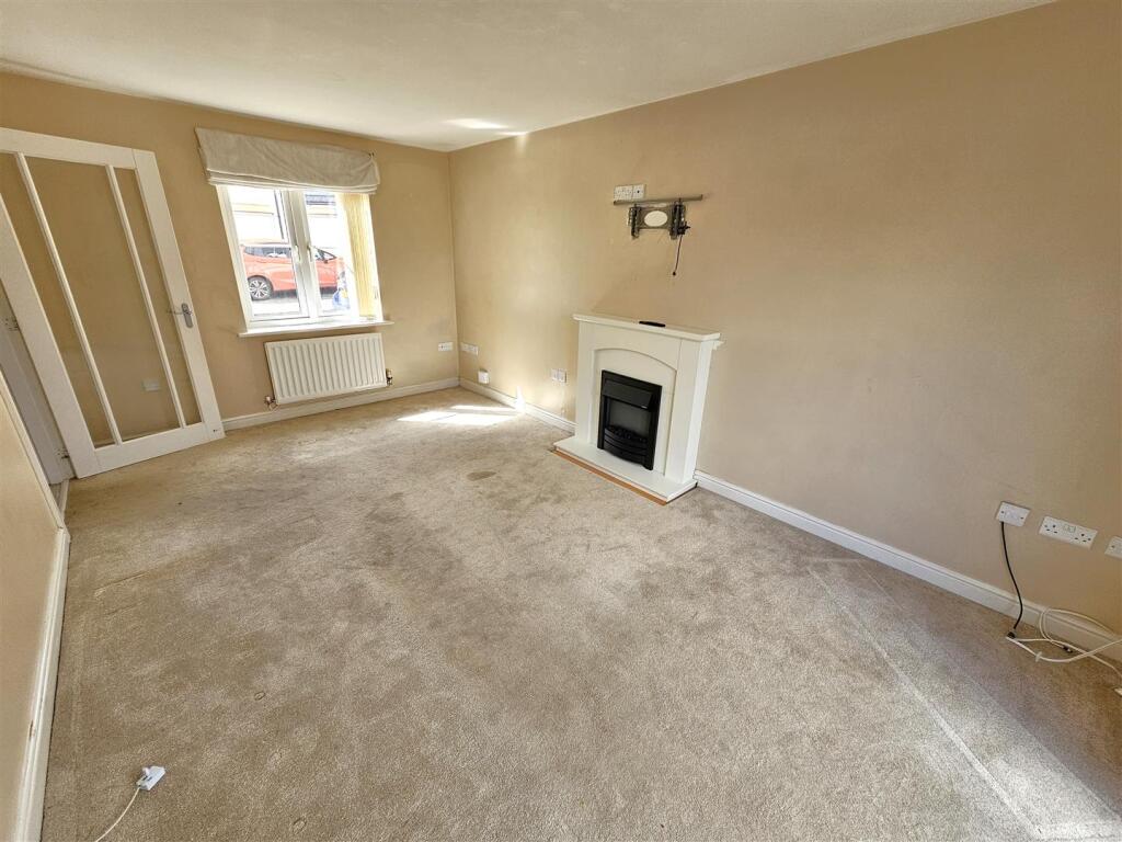 new living room 2.jpg