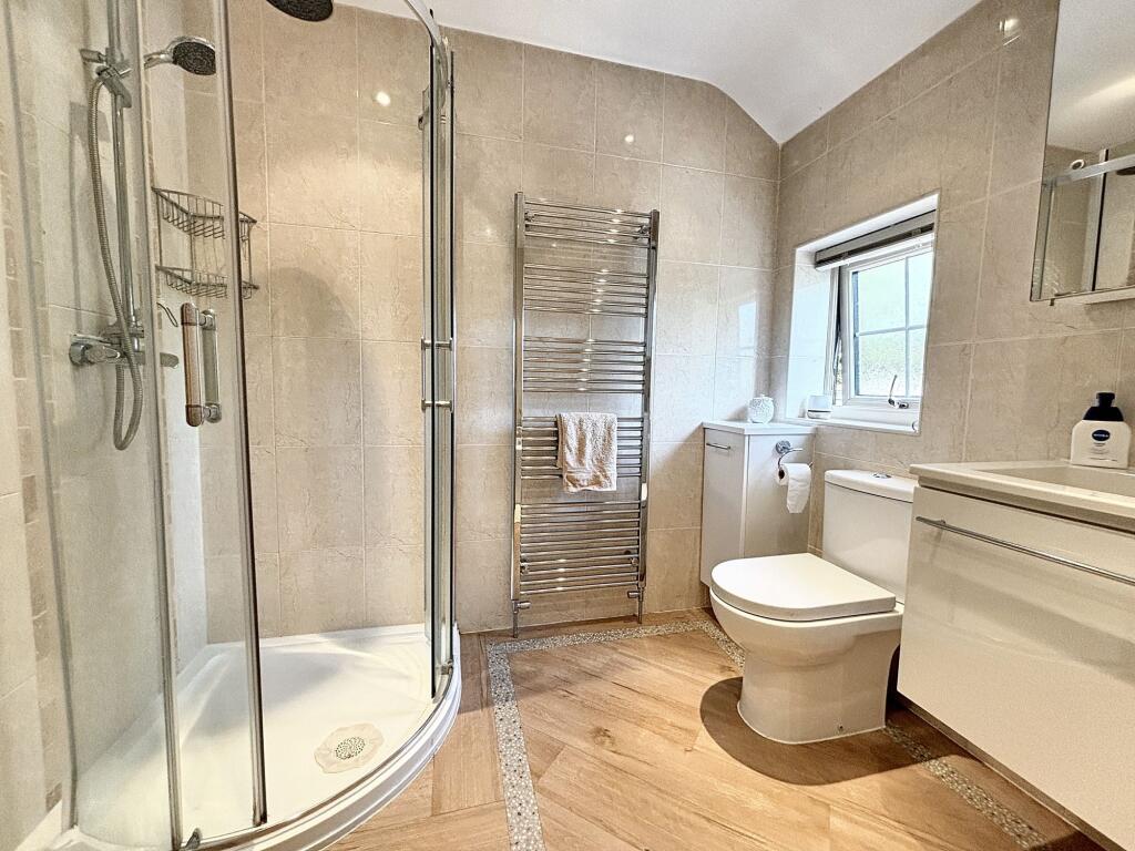 Family Bathroom Additional