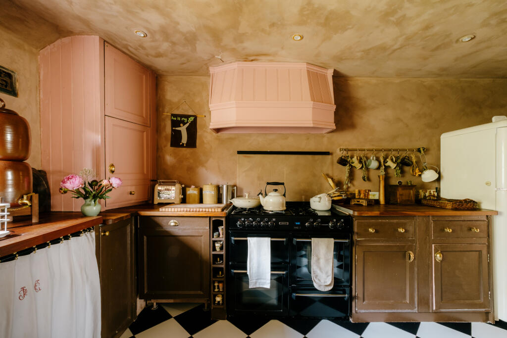 Croft-StLeonards-CottageInTheSky-Interior-5