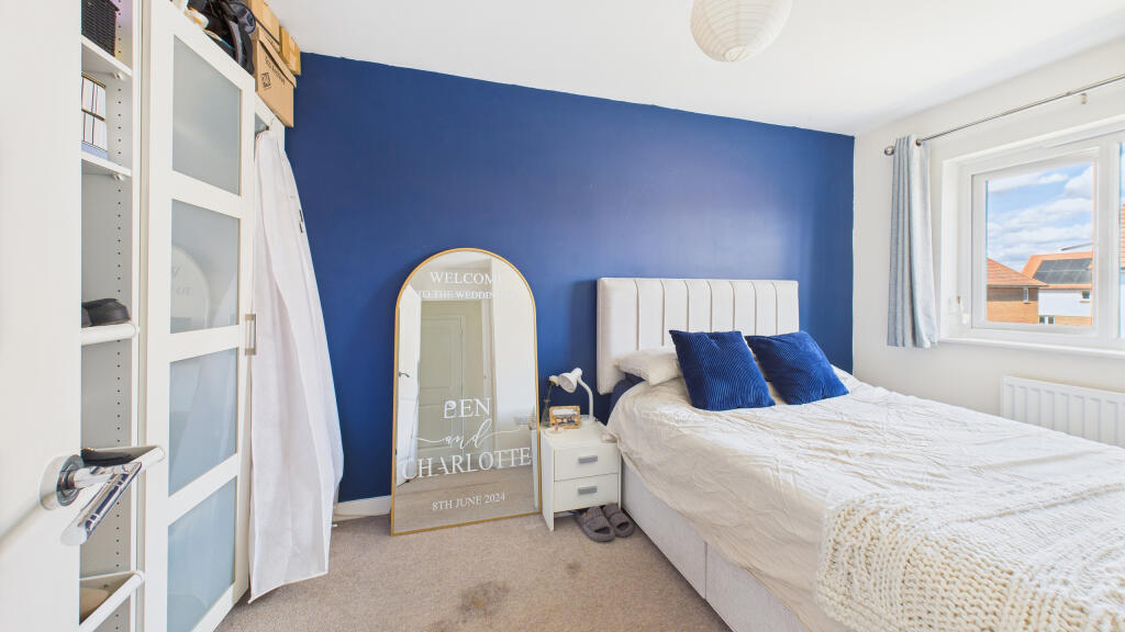 CAM04968G0-PR0056-STILL024