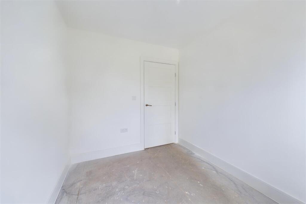 1 and 3, Mulberry Close Abergavenny, NP7 5ES | Fre