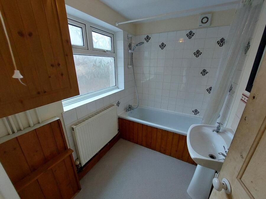 G/Floor Bathroom