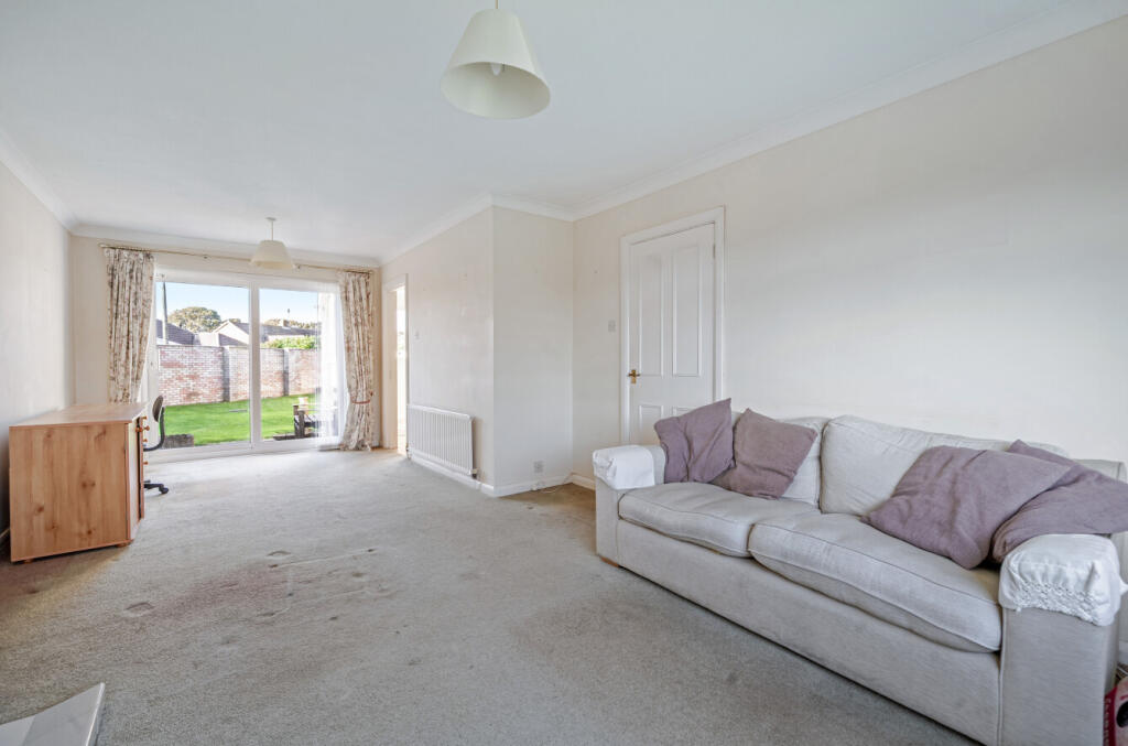 1365875-7-68e7f5b...