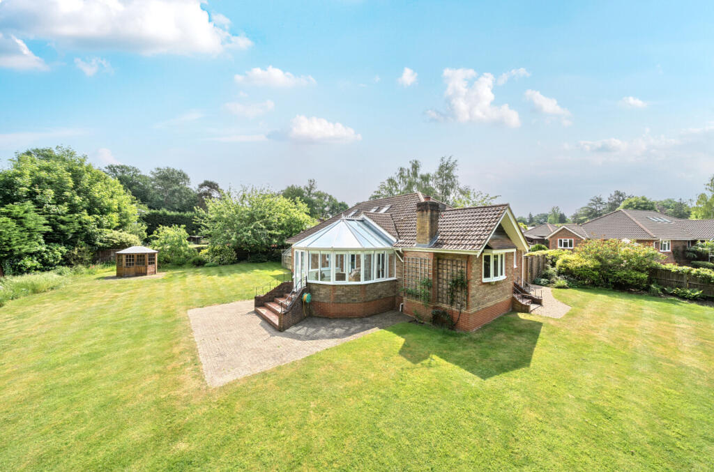 1290760-5-682b182...