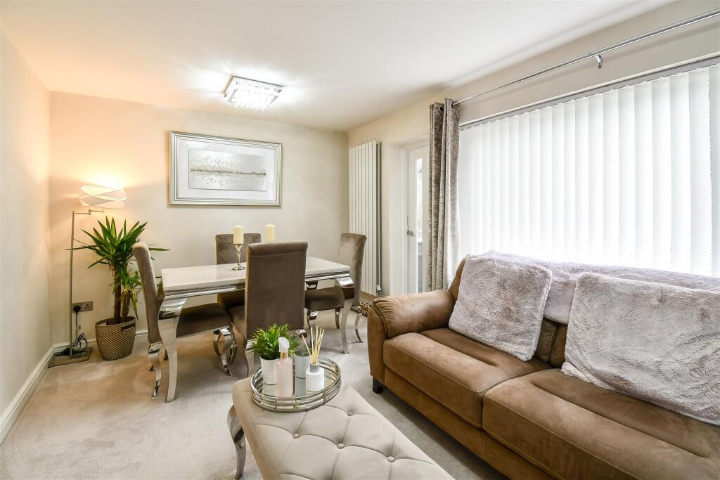 Living / Dining
