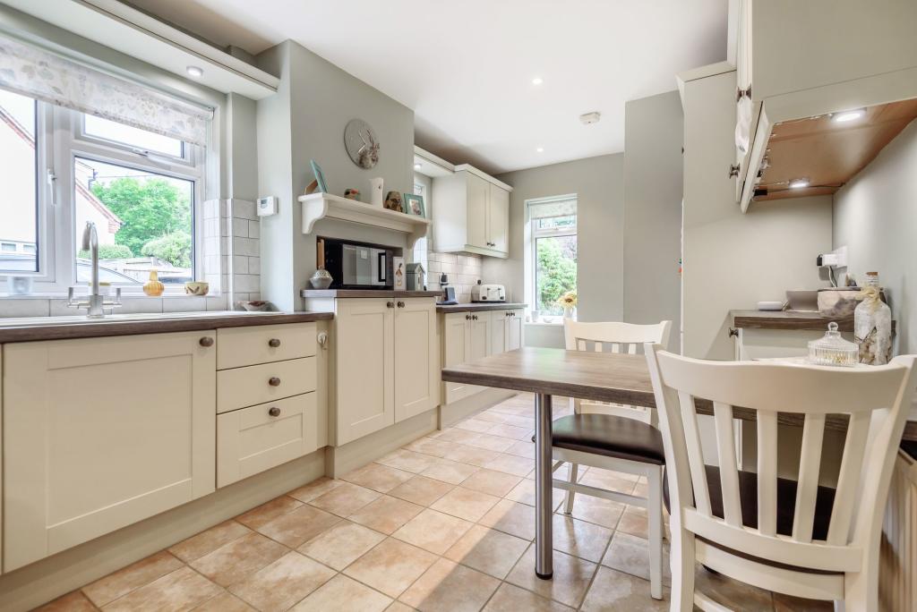 Kitchen / Breakfast Room
